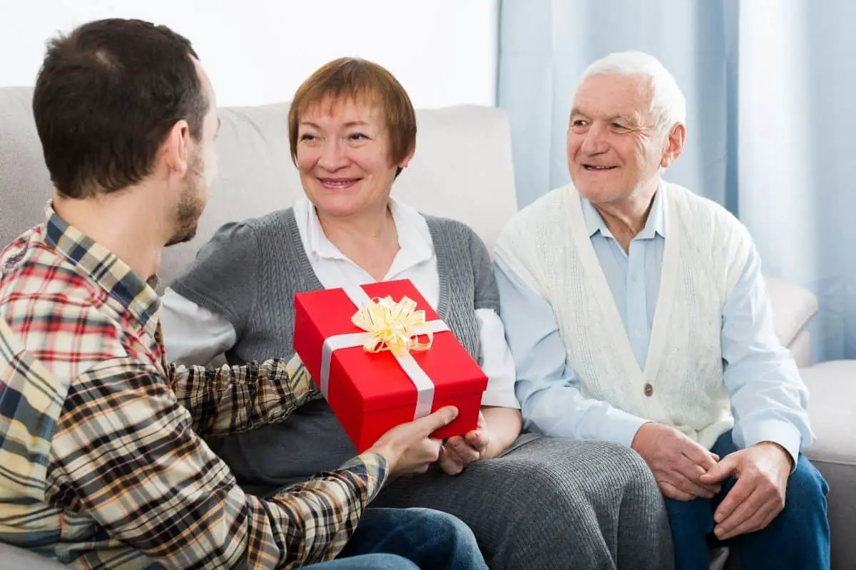 Give Gifts to the elderly