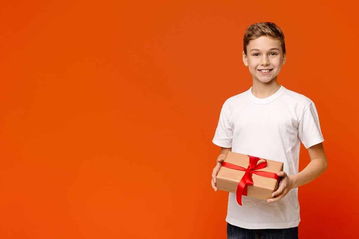 the-7-gift-ideas-for-a-13-year-old-boys-gift-idea-guru